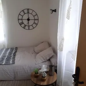 Appartement Superbe Petit Studio Plein Centre, Figeac